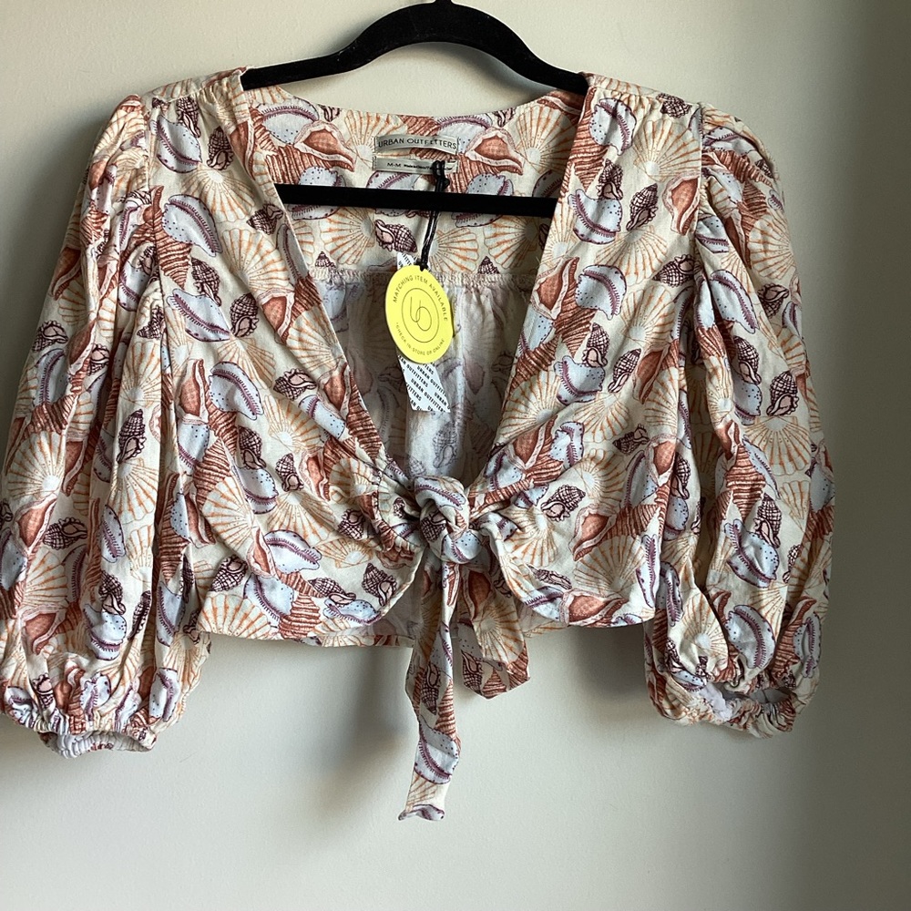 Urban Outfitters Devon Tie-Front Crop Top Womens Medium Seashell Puff Sleeve NWT